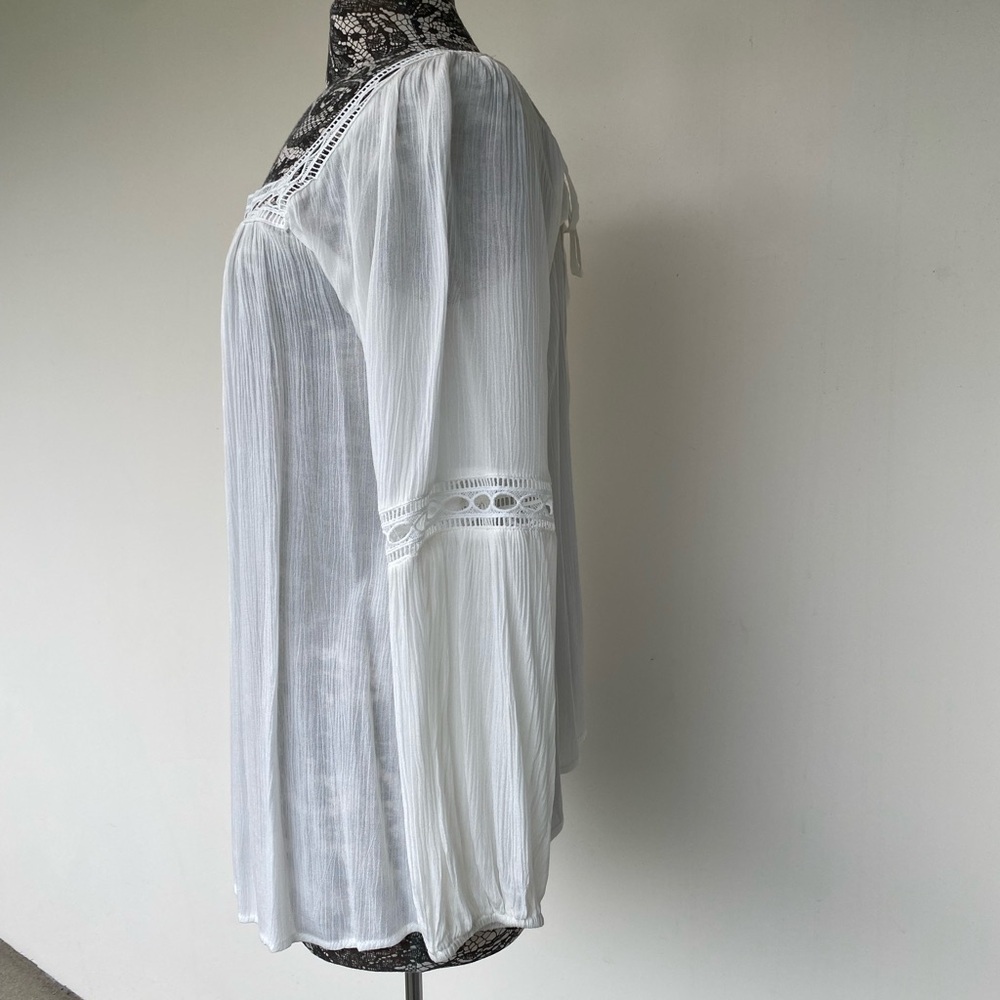 Elegant White Lace Trim Blouse by Andree Blue size Large - Picture 3 of 5